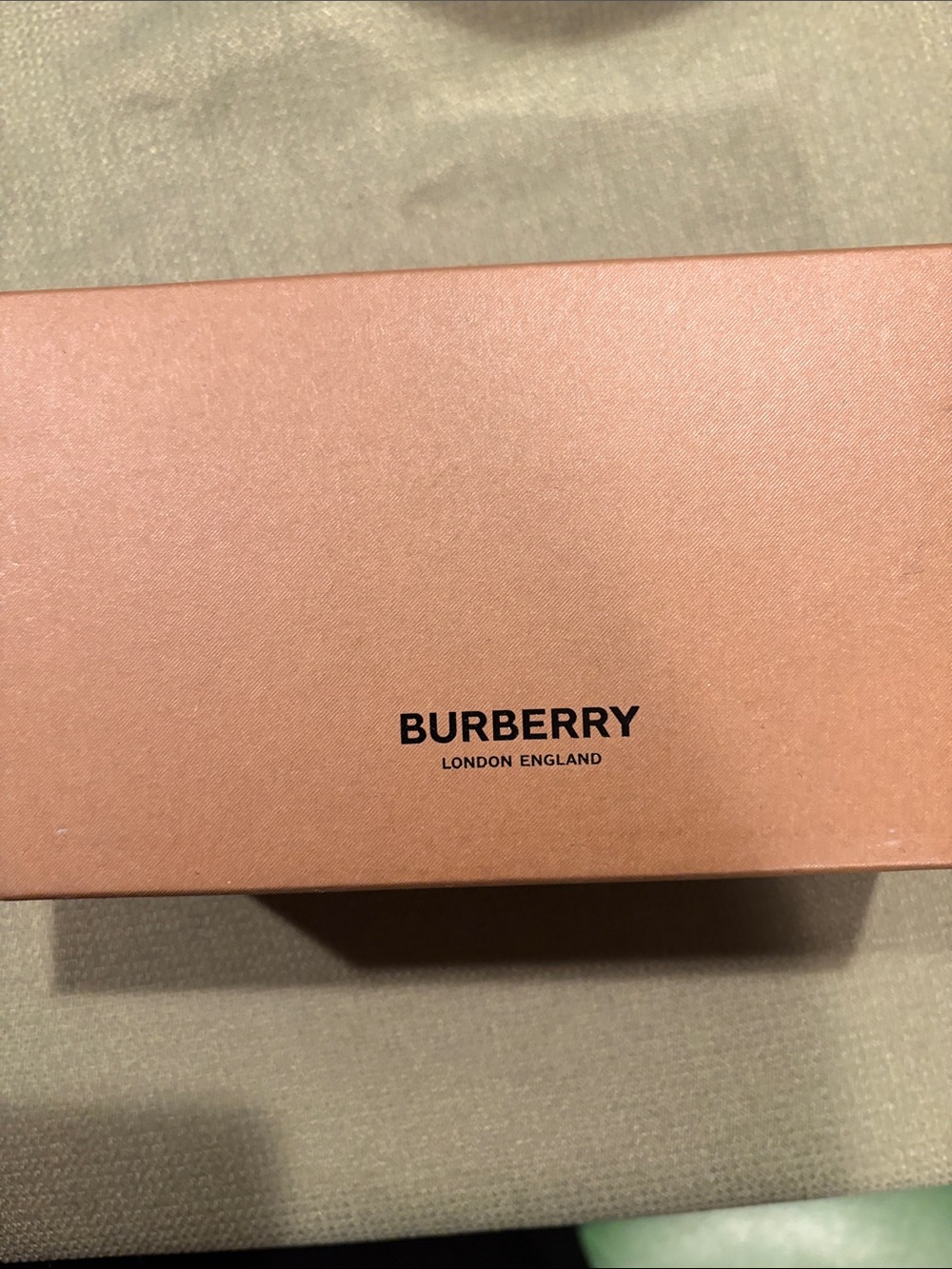 Burberry- sunglasses box